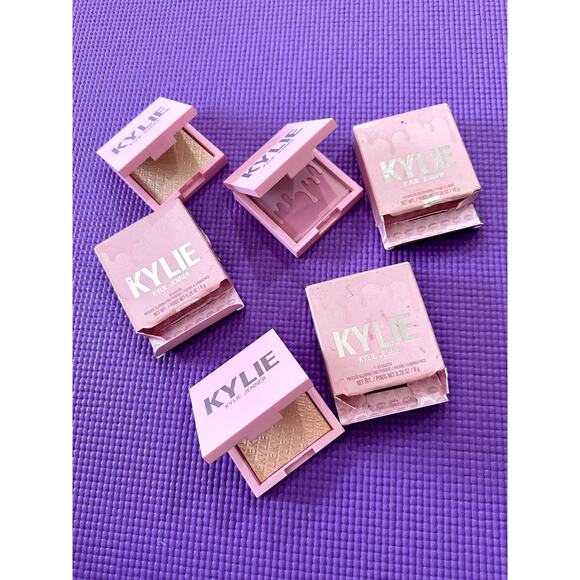 Kylie Jenner Bundle 2 Kylighter Pressed Illuminating Powder & 1 Blush Powder NEW - Picture 1 of 7